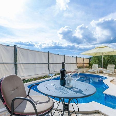 Villa Holiday Home Zvecanje المظهر الخارجي الصورة