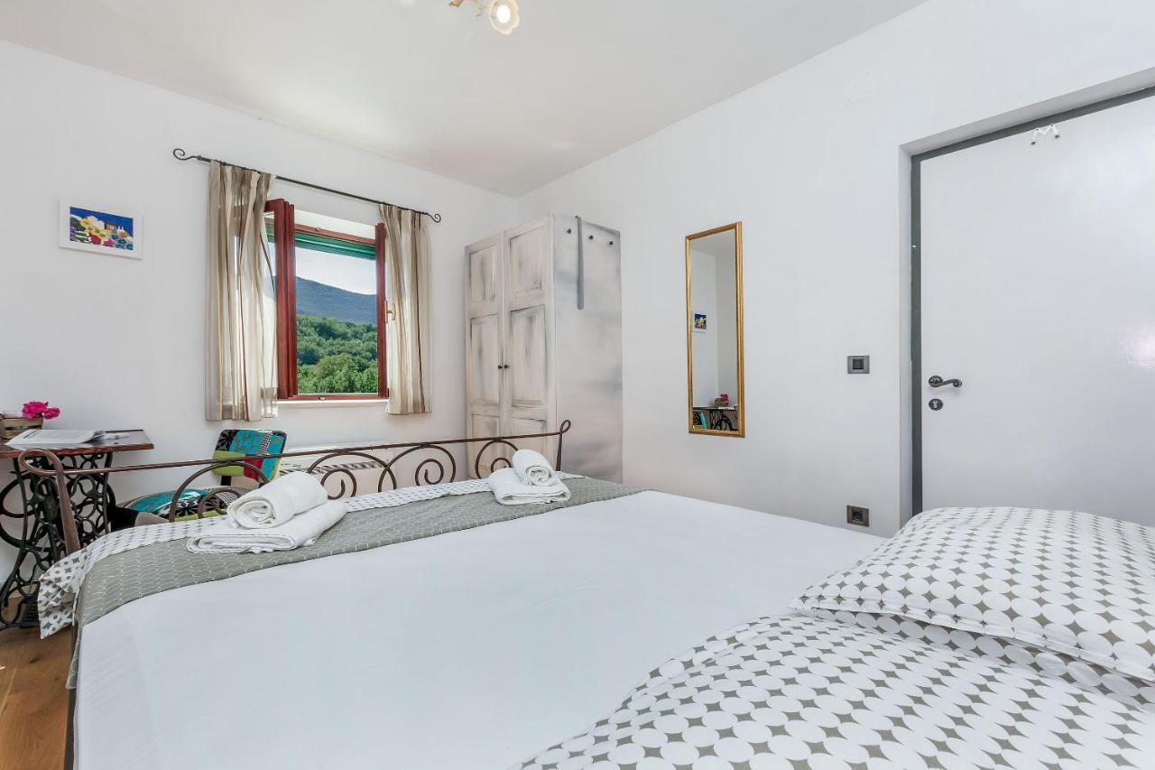 Villa Holiday Home Zvecanje المظهر الخارجي الصورة