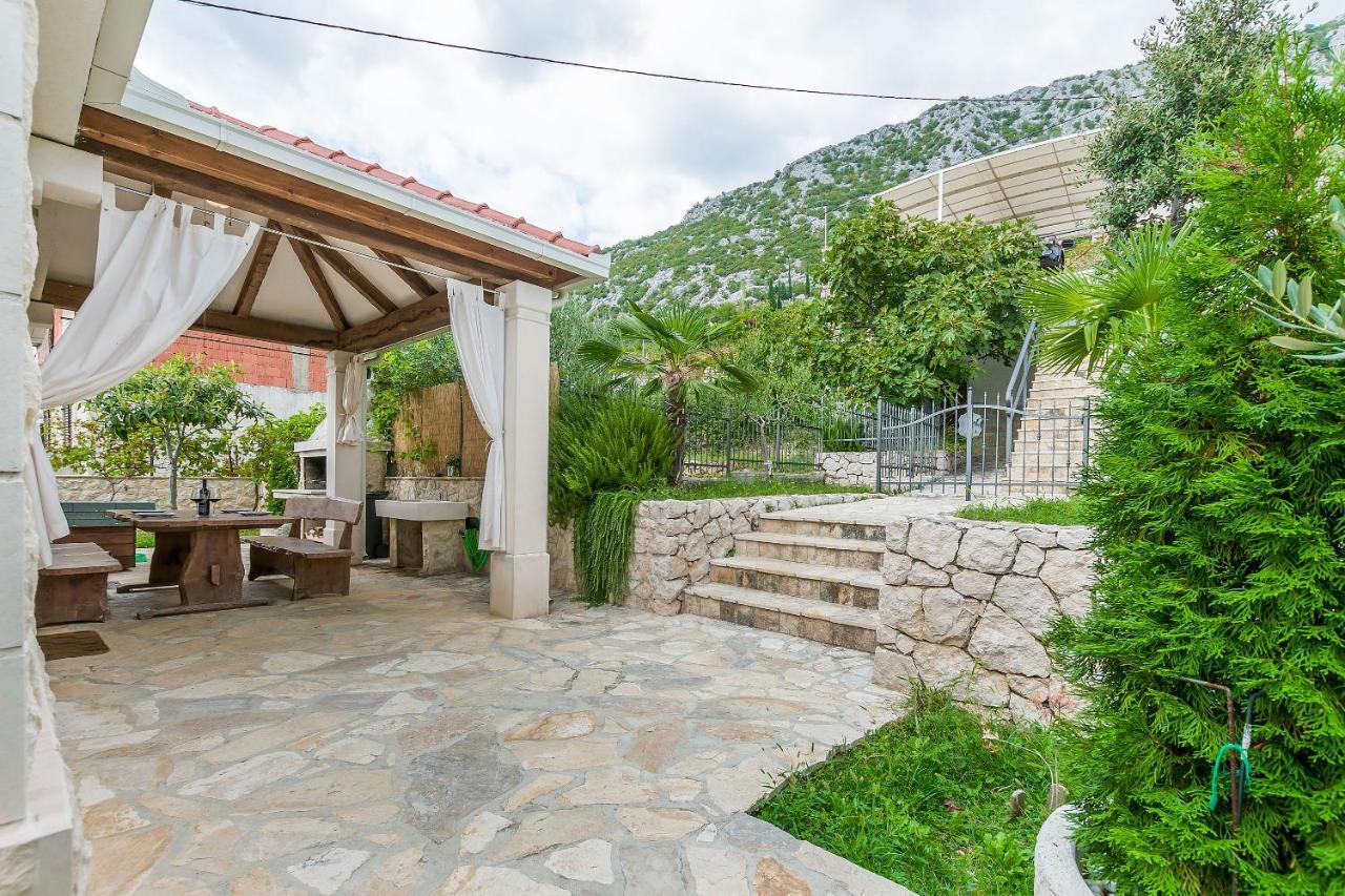 Villa Holiday Home Zvecanje المظهر الخارجي الصورة