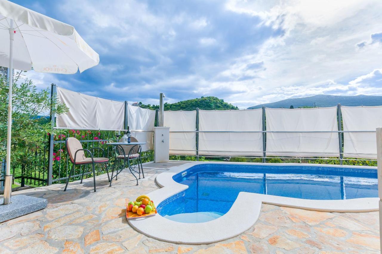 Villa Holiday Home Zvecanje المظهر الخارجي الصورة