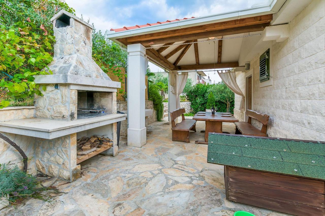 Villa Holiday Home Zvecanje المظهر الخارجي الصورة