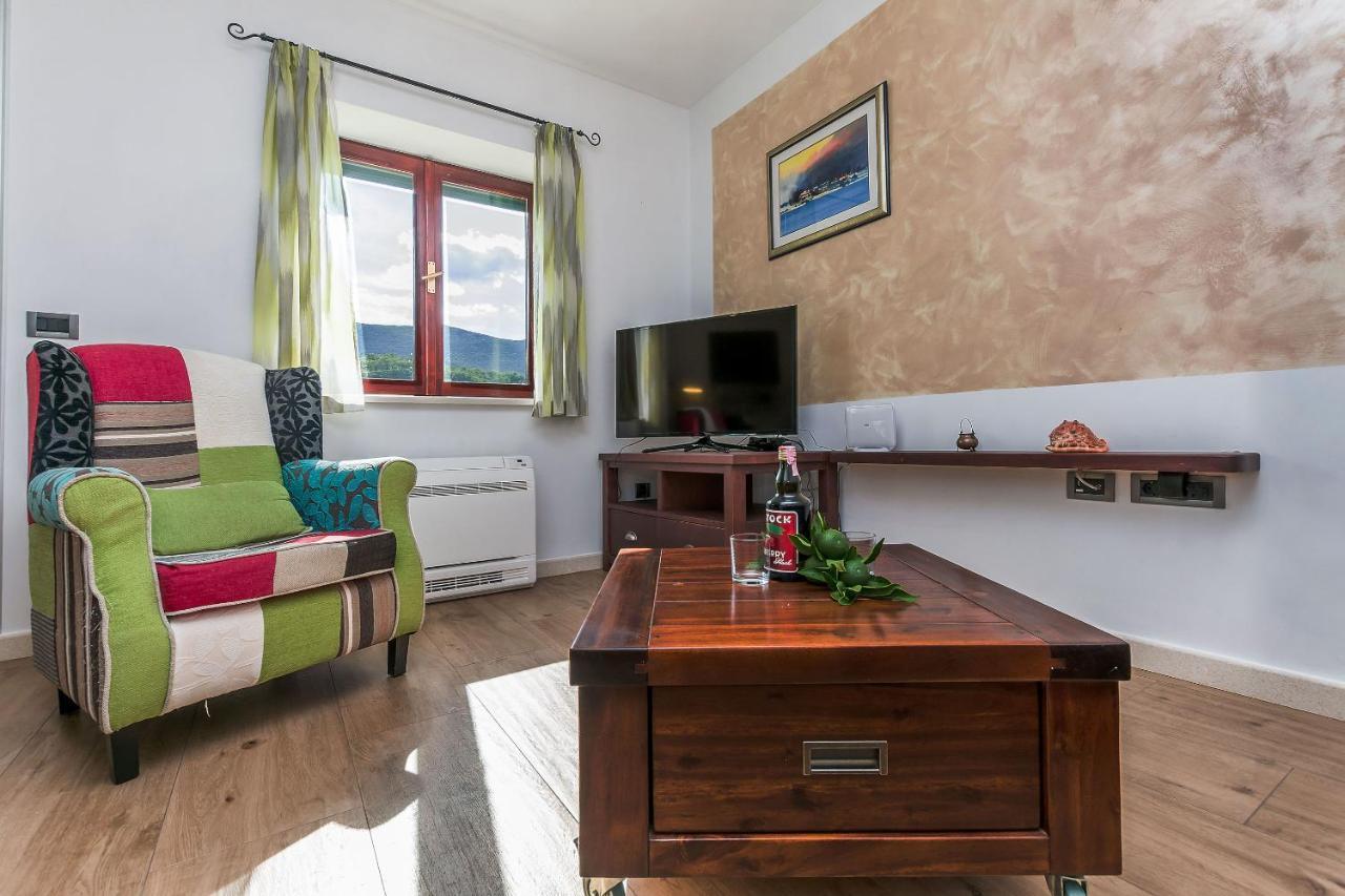Villa Holiday Home Zvecanje المظهر الخارجي الصورة