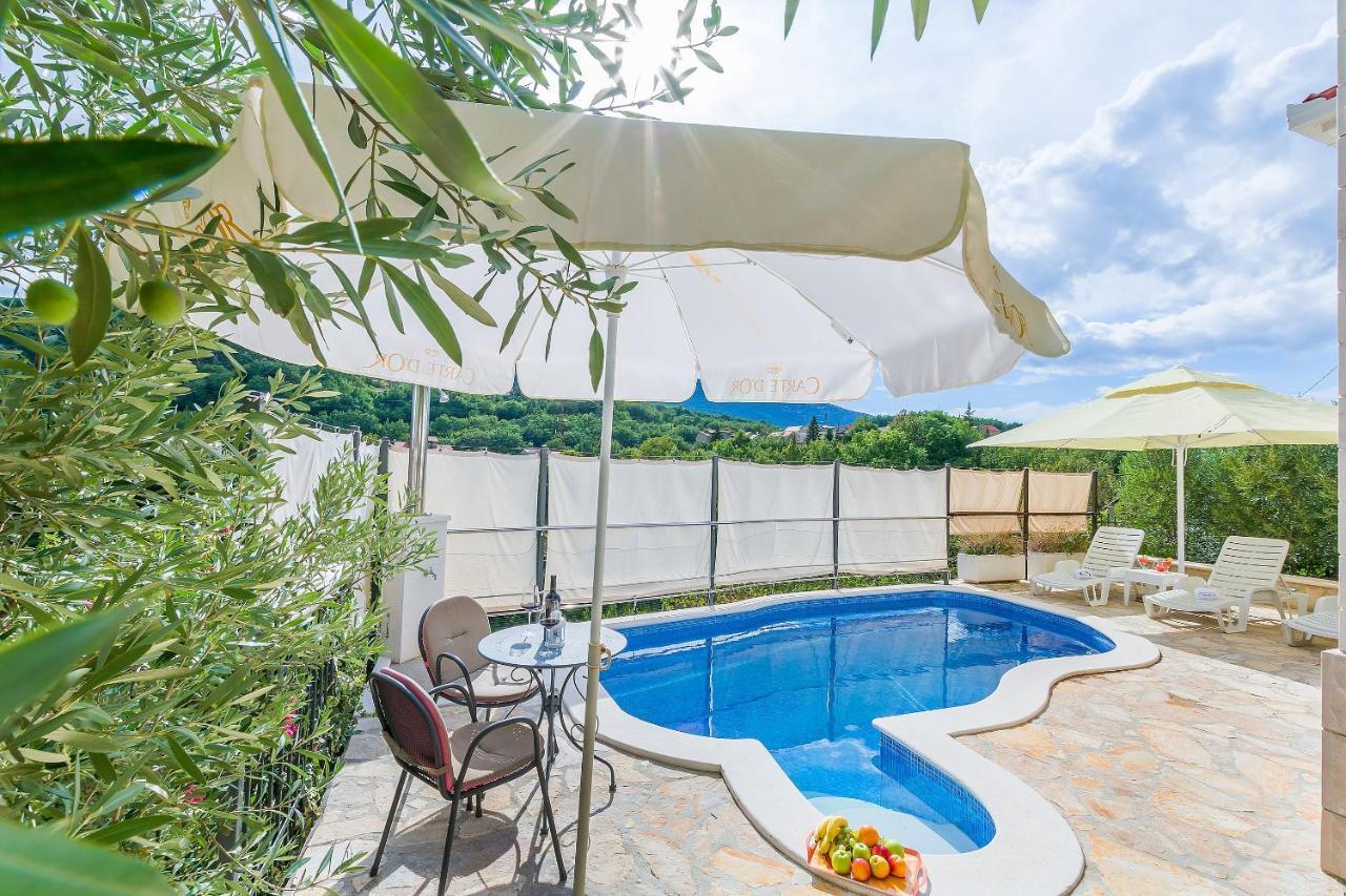 Villa Holiday Home Zvecanje المظهر الخارجي الصورة